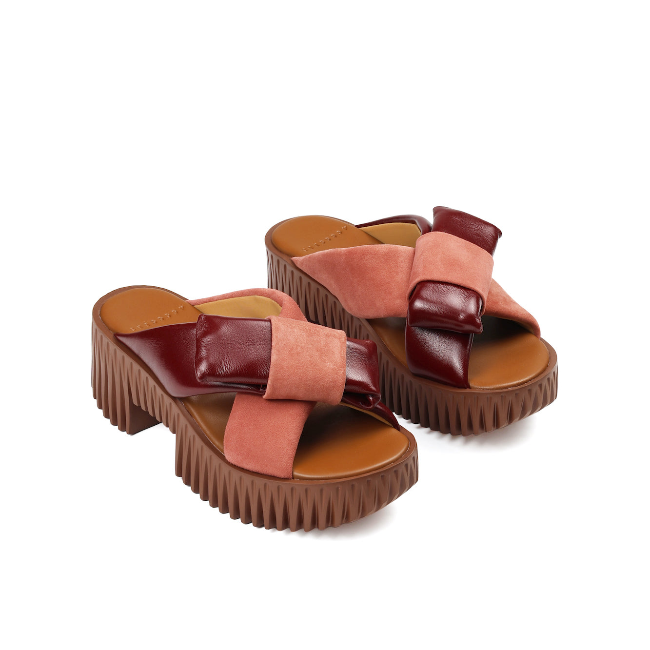 Original designer pink leather sandals with bow detail for women